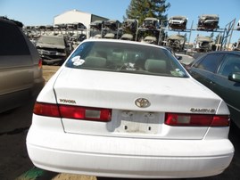 1997 TOYOTA CAMRY LE WHITE 2.2L AT Z17908